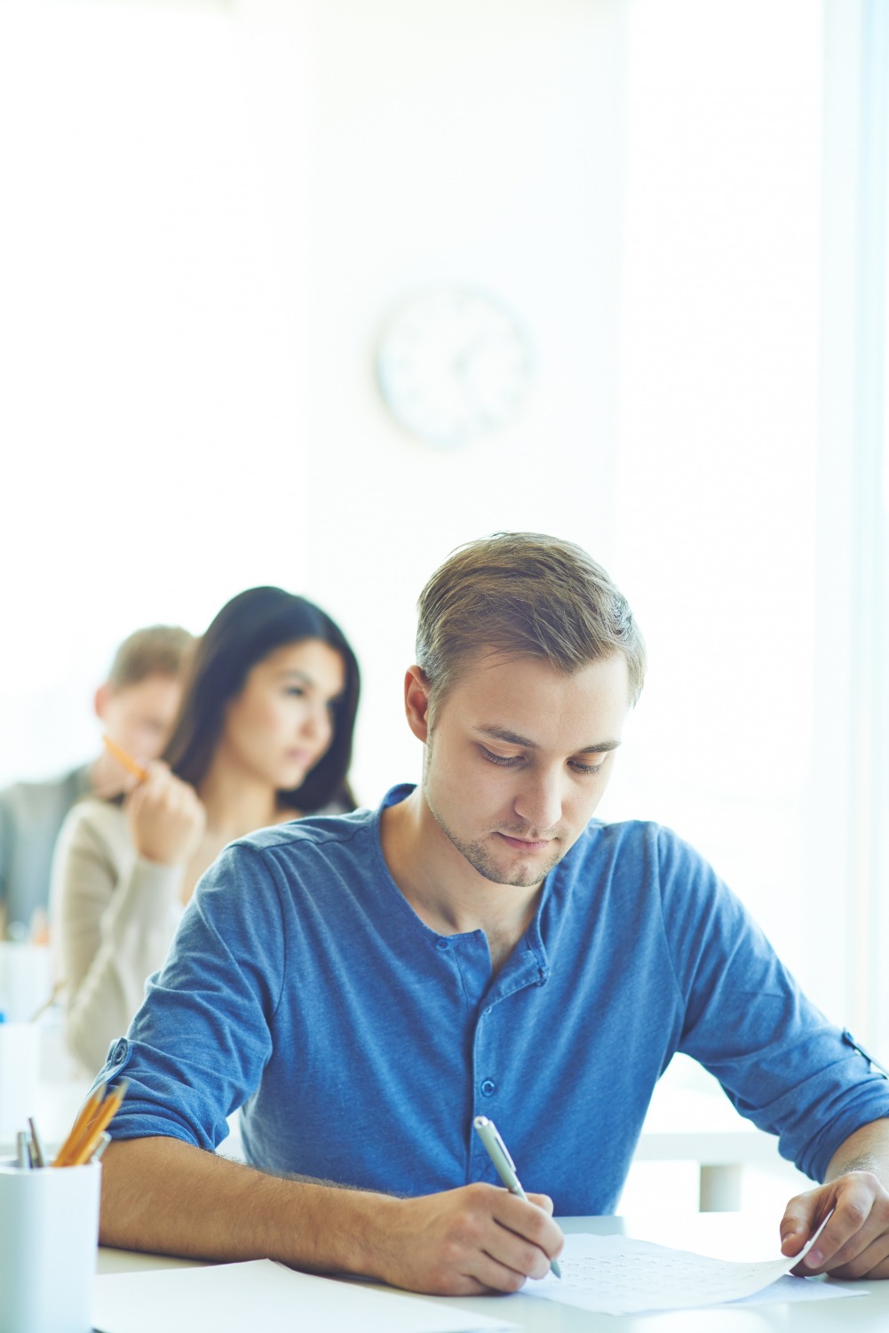 Digital tools in Indian education: ഇന്ത്യയിലെ വിദ്യാഭ്യാസ രംഗത്ത് വിപ്ലവകരമായ മാറ്റങ്ങൾ സൃഷ്ടിച്ച് ഡിജിറ്റൽ സംവിധാനങ്ങൾ; പഠനരീതികളെ അടിമുടി മാറ്റിമറിച്ച് ആർട്ടിഫിഷ്യൽ ഇന്റലിജൻസ്
