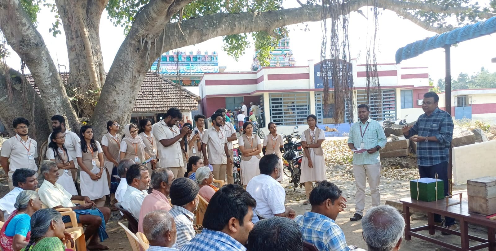 റൂറൽ ആഗ്രികൽചറൽ വർക്ക്‌ എക്സ്പീരിയൻസിന്റെ ഭാഗമായി അമൃത കാർഷിക കോളേജിലെ വിദ്യാർഥികൾ കർഷകർക്കായി അസോളയുടെ സാധ്യതകൾ പരിചയപ്പെടുത്തി  ക്ലാസ്സ്‌ സംഘടിപ്പിച്ചു